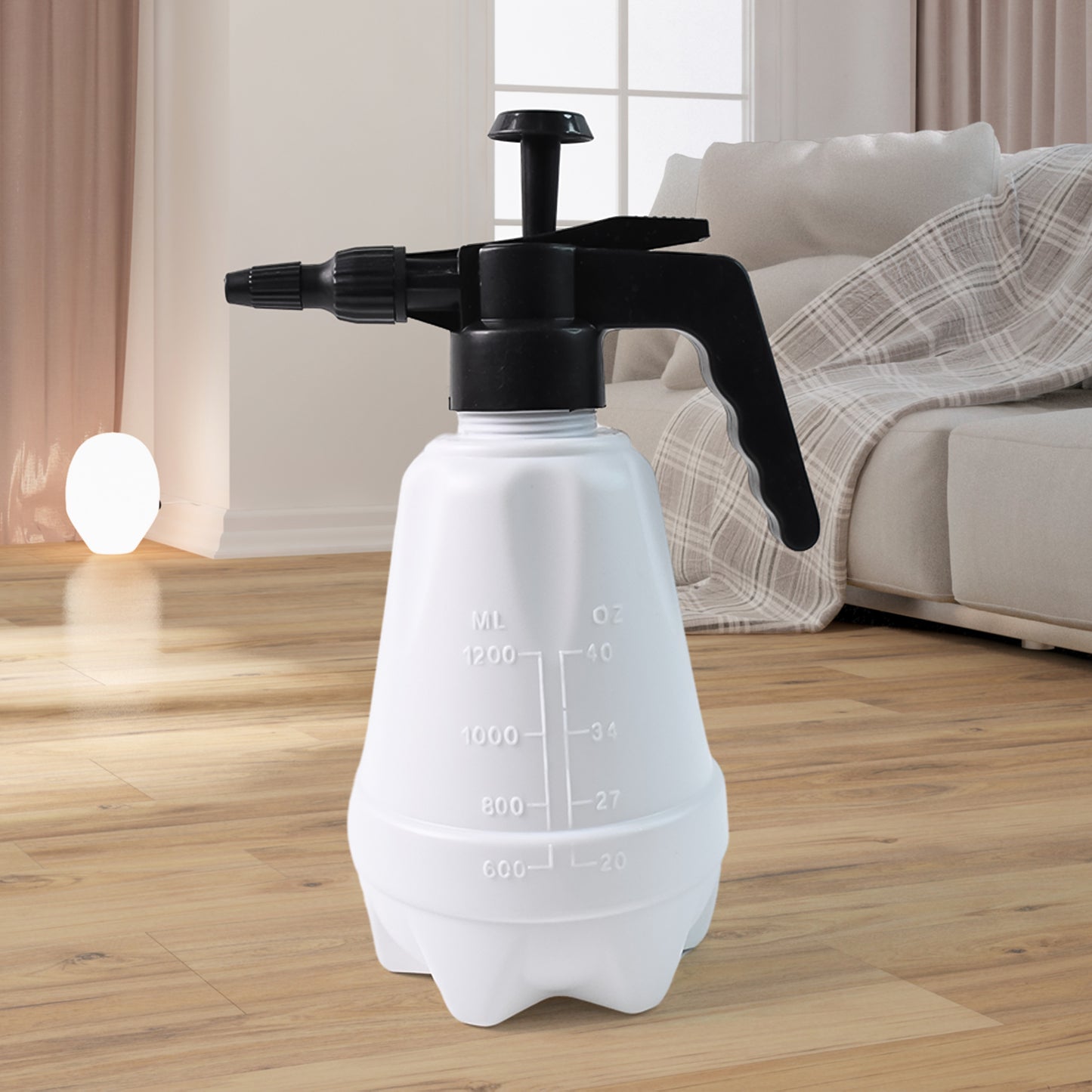 Heavy-duty Plastic Pressure Spray Bottle (1.5 L)