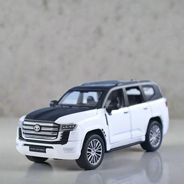 Toyota Land Cruiser LC300 High Simulation Diecast Car